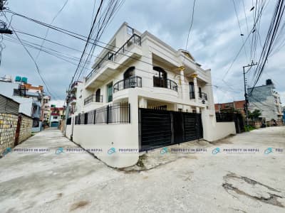  House for sale 