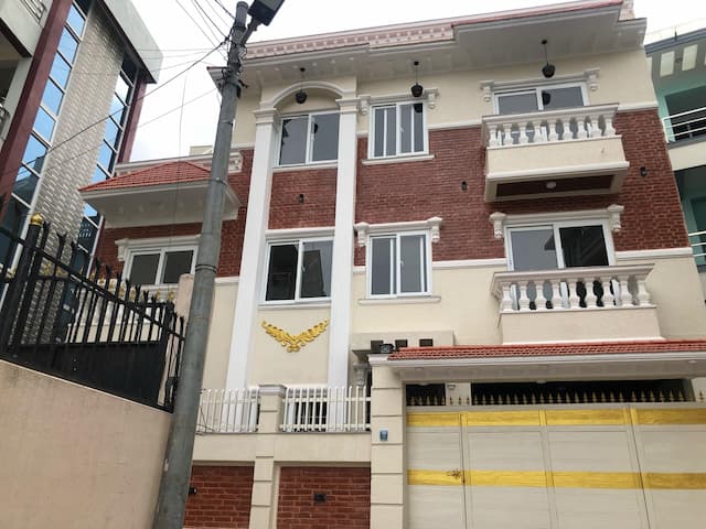  House on Sale 