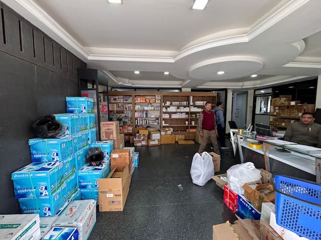  Shop Space for Rent