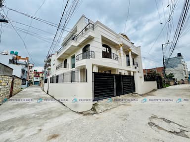  House for sale 