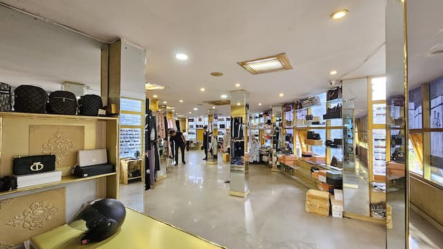 Shop Space for Rent