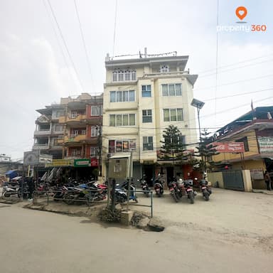 Commercial building on sale