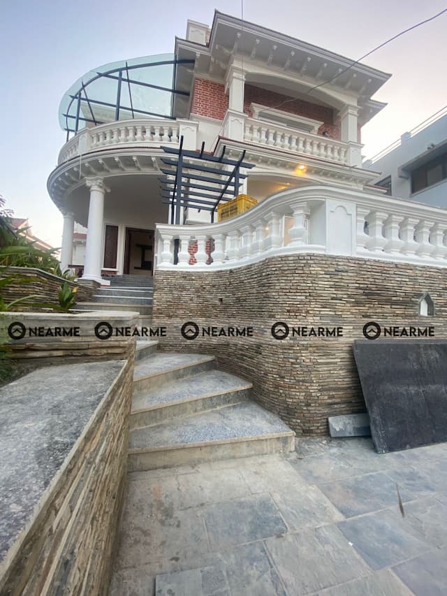 Luxurious bungalow on sale at Budhanilkantha