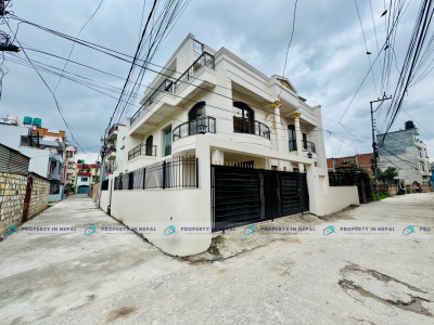  House for sale 