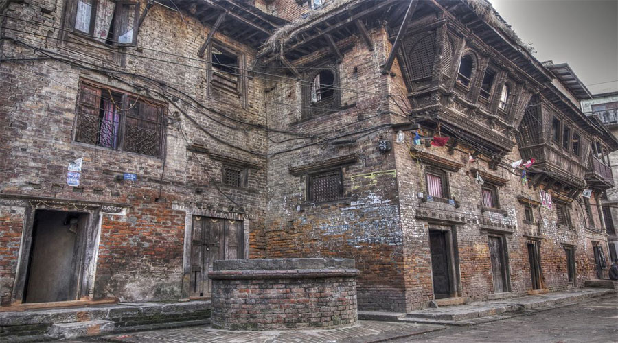 7543417357BF358-old-house.jpg
