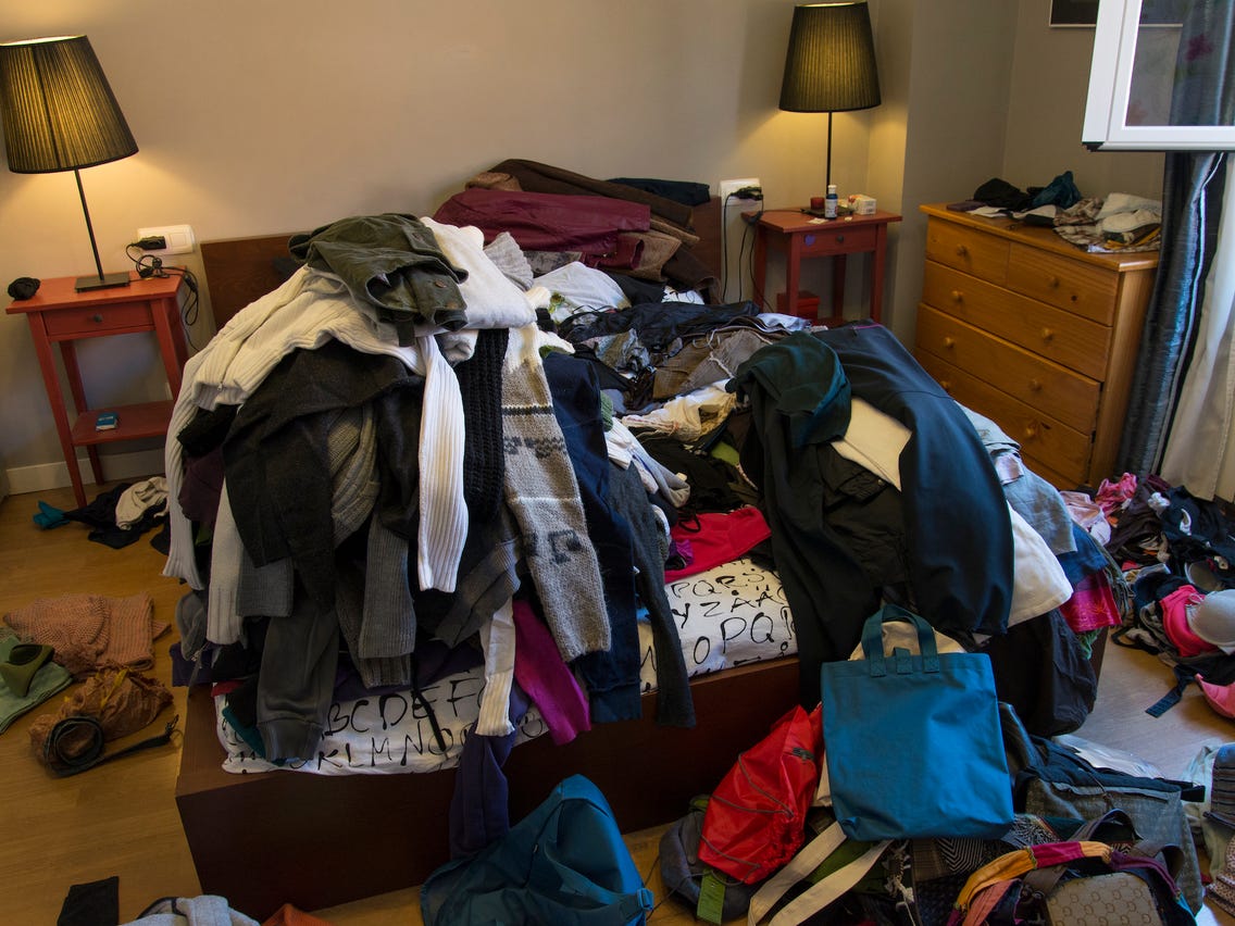 D2B306B04A771E1-Clutter.jpg