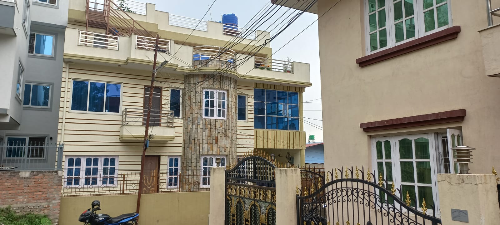property-image