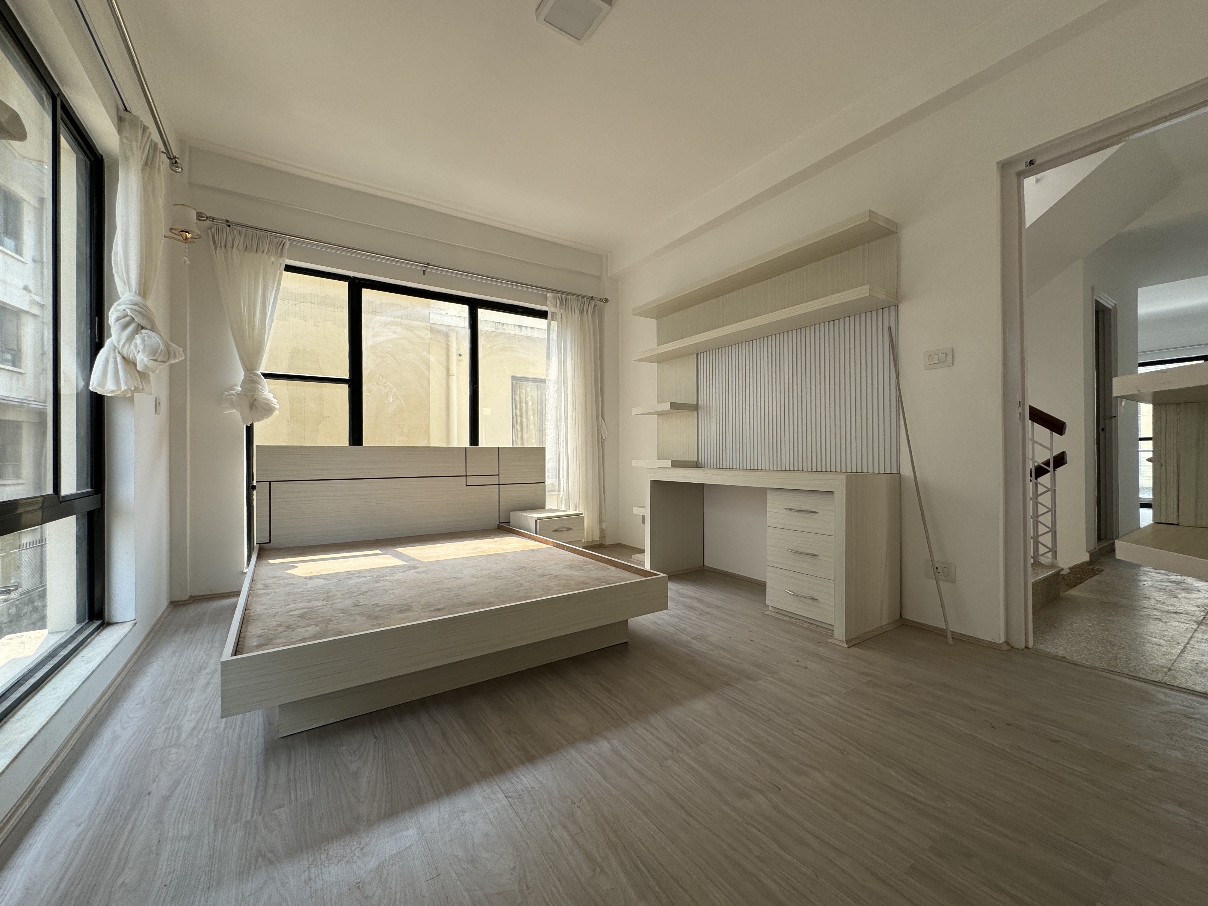 property-image