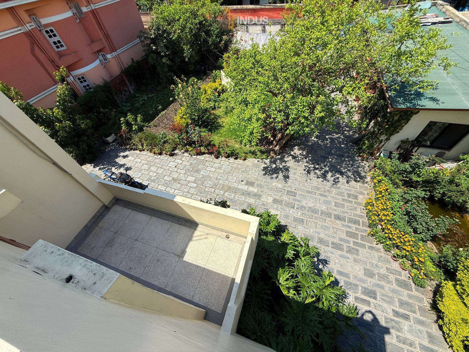 property-image